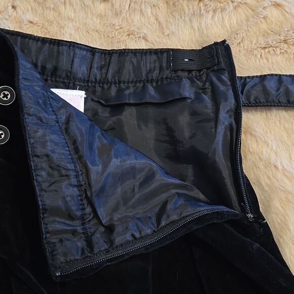 JANIE AND JACK BLACK VELVET PLEATED SKIRT, SIZE 12-18 MONTHS - Picture 6 of 6